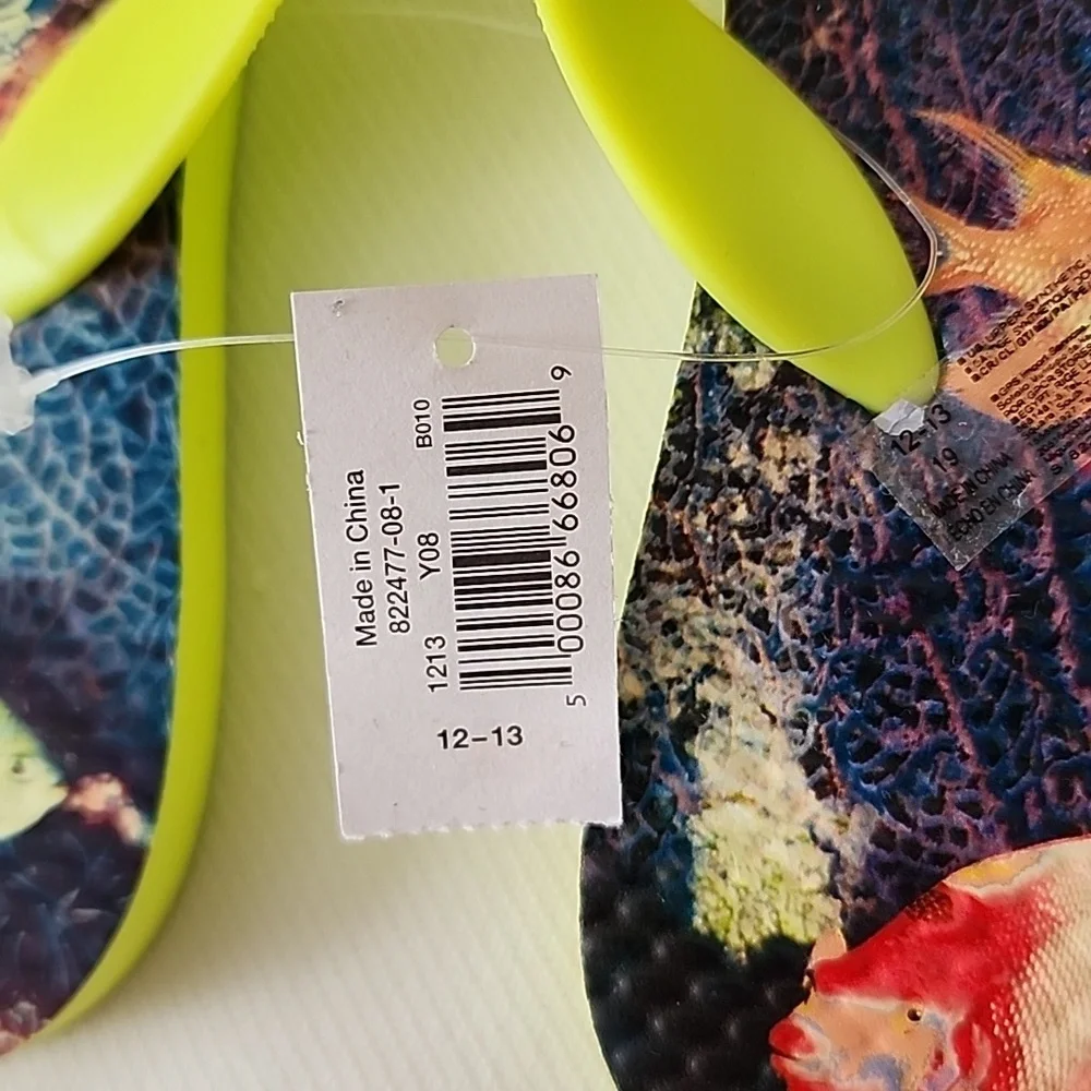 Old Navy Flip Flops Size: 12-13